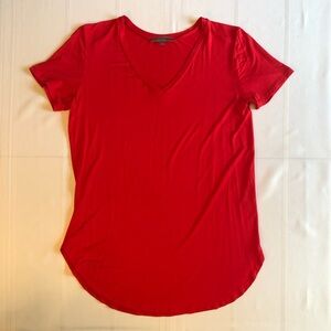 Emma’s Closet Red V-Neck Extra Long Soft & Stretchy Tee Shirt Size L